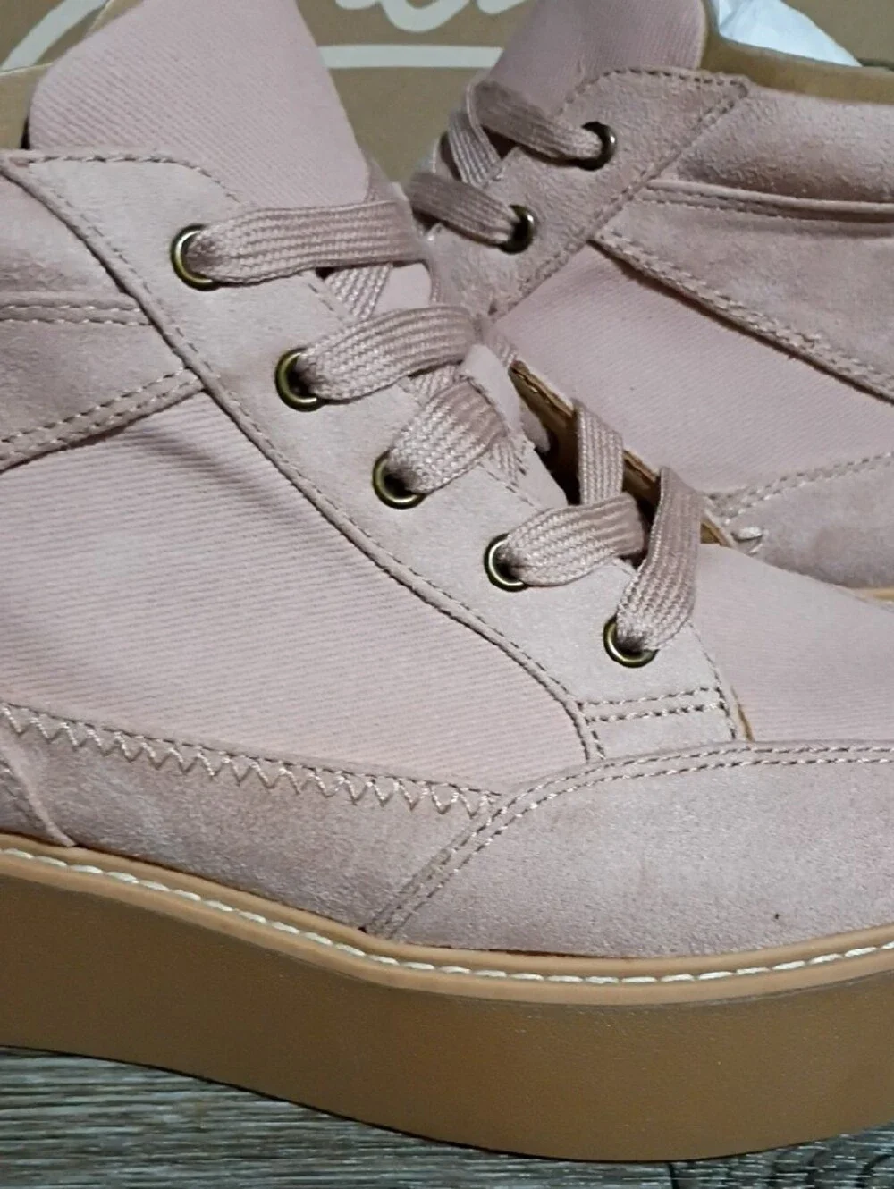 Zodiac Women's Dusty Pink Platform Sneakers